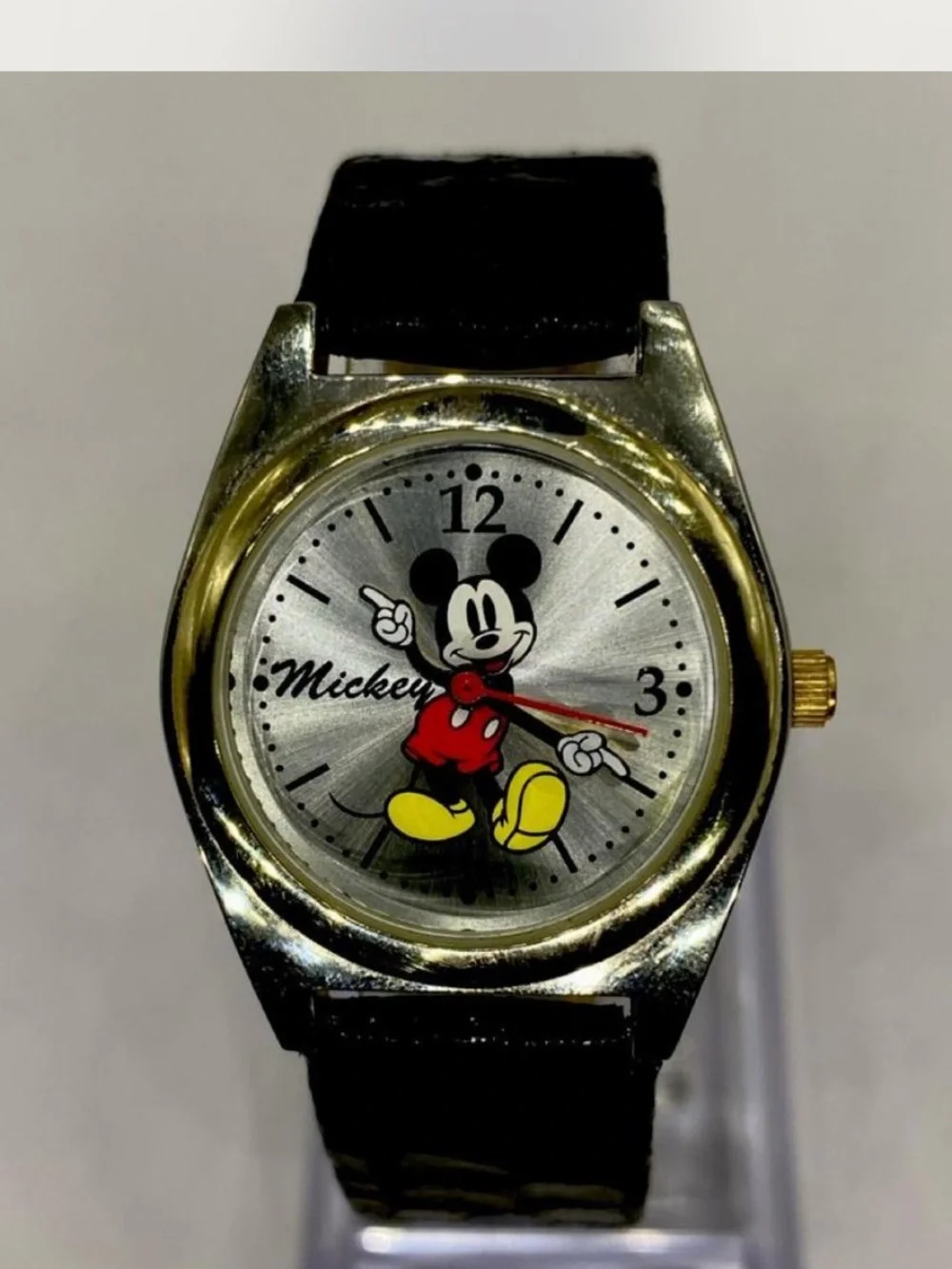 Disney *** Mickey Mouse Character Wristwatch - Gold/ silver & Black” Collectors